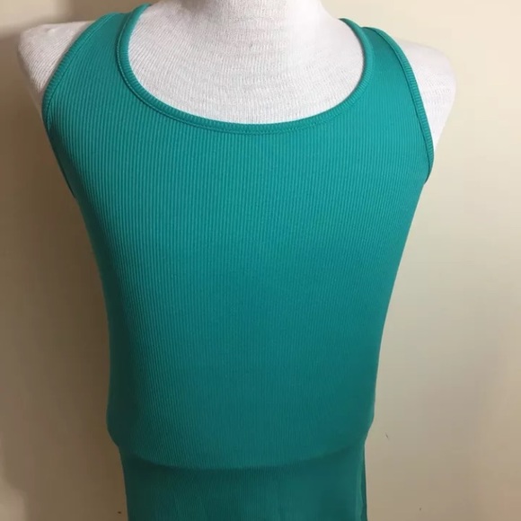 Under Armour Tops - Under Armour Fitted Ribbed Green Gym Tank Top Heat
